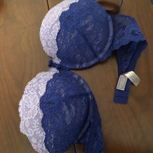 VS 36C Dream Angels Plunge Lace Bra